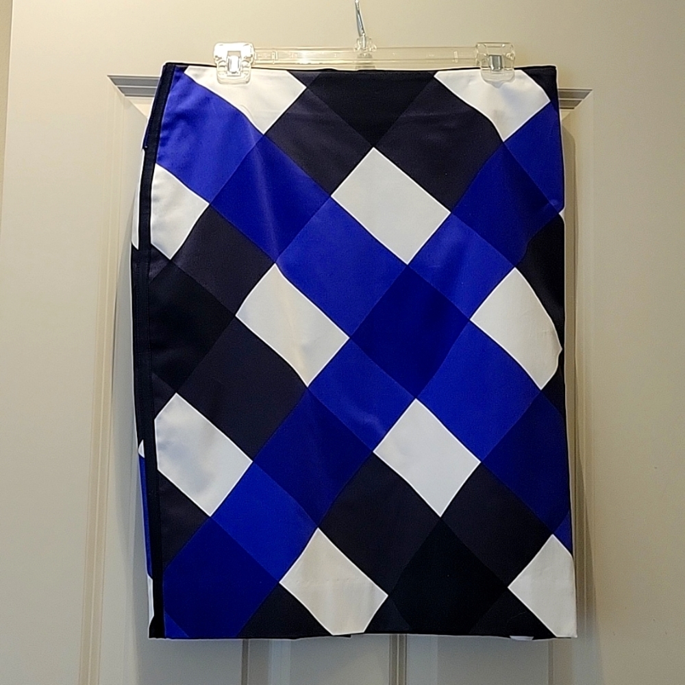 White House, Black Market Skirt, Size 6, NWT, Black, White and Blue pattern.